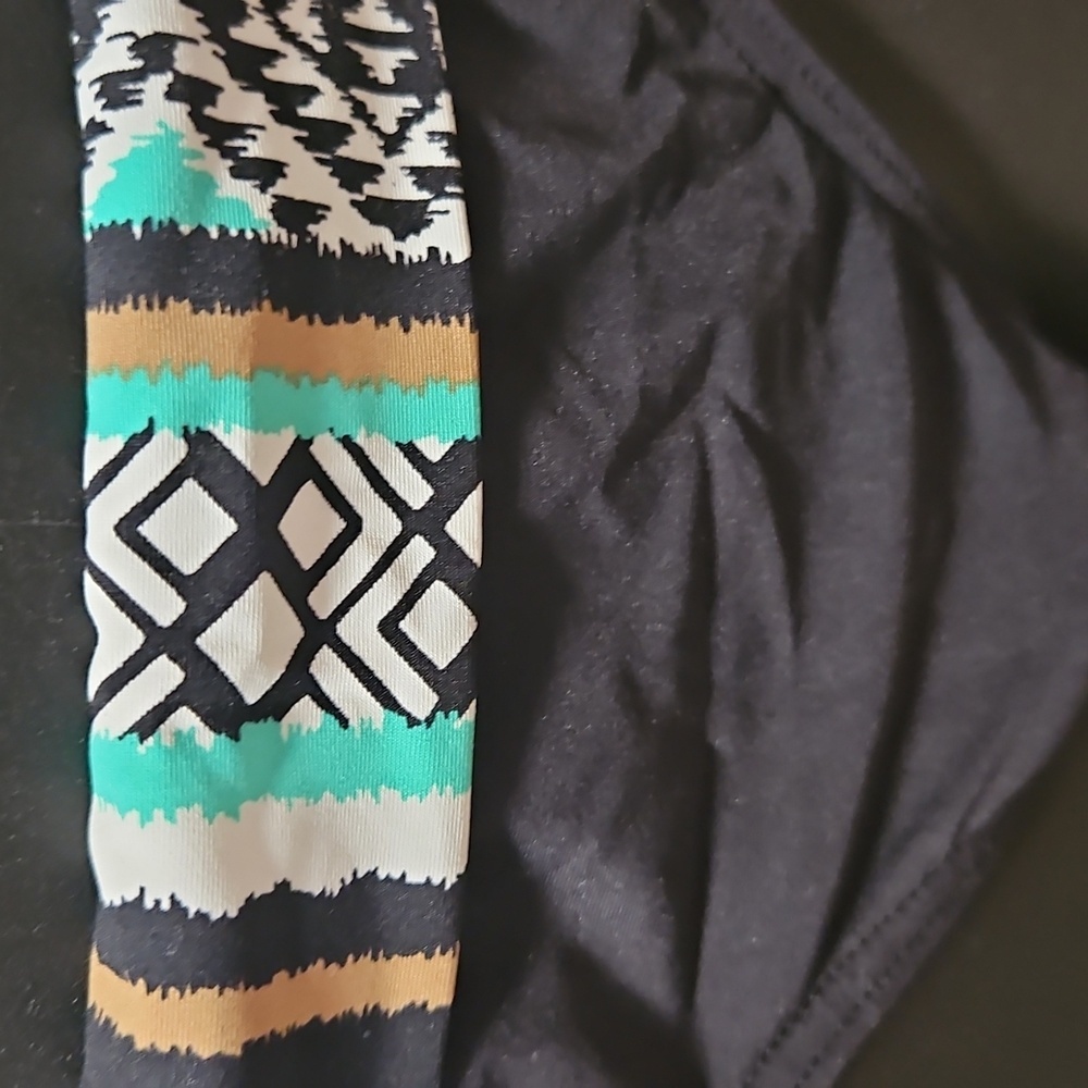 VENUS Aztec Print Patterned Bikini - Picture 4 of 14